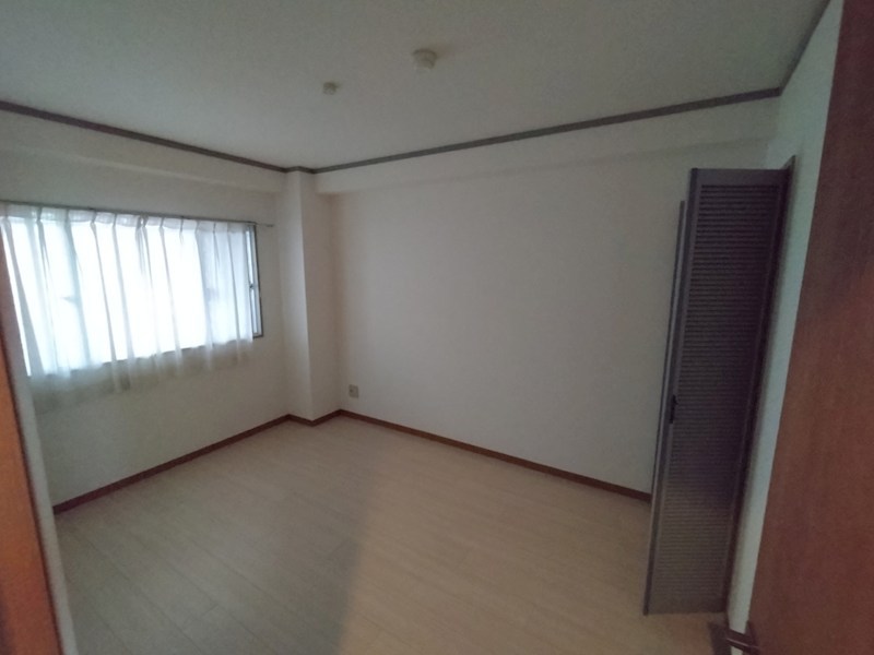 プルミエール新大宮 ベッドルーム