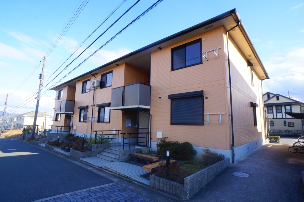 グリーンパークニレの木 205号室 外観