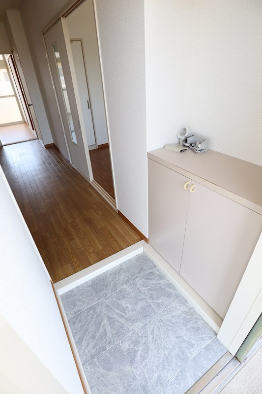 エクレール天理Ｂ 玄関