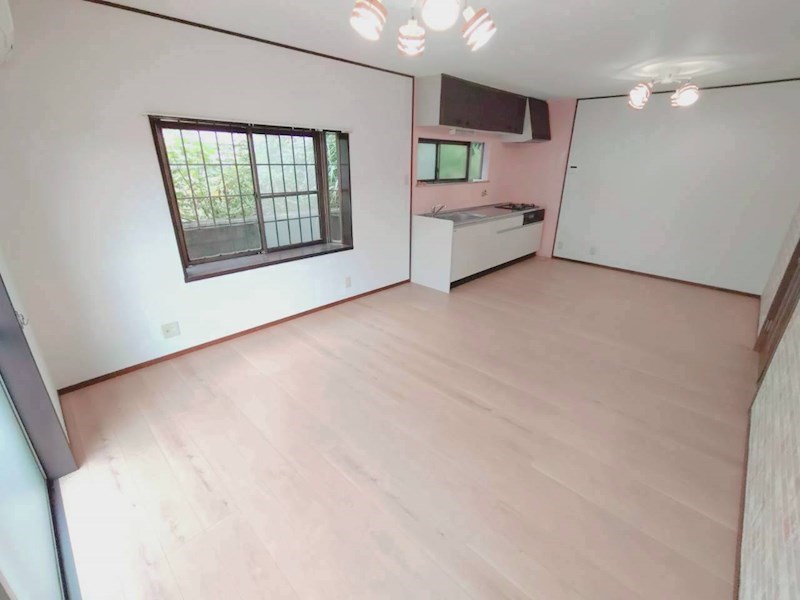 上牧町松里園戸建 リビング