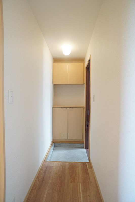 ラフィナートＣ 玄関