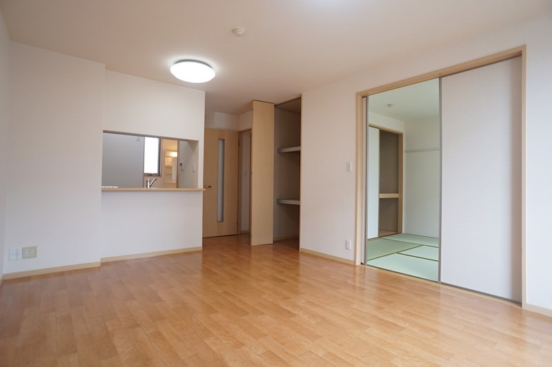 ラフィナートＣ リビング