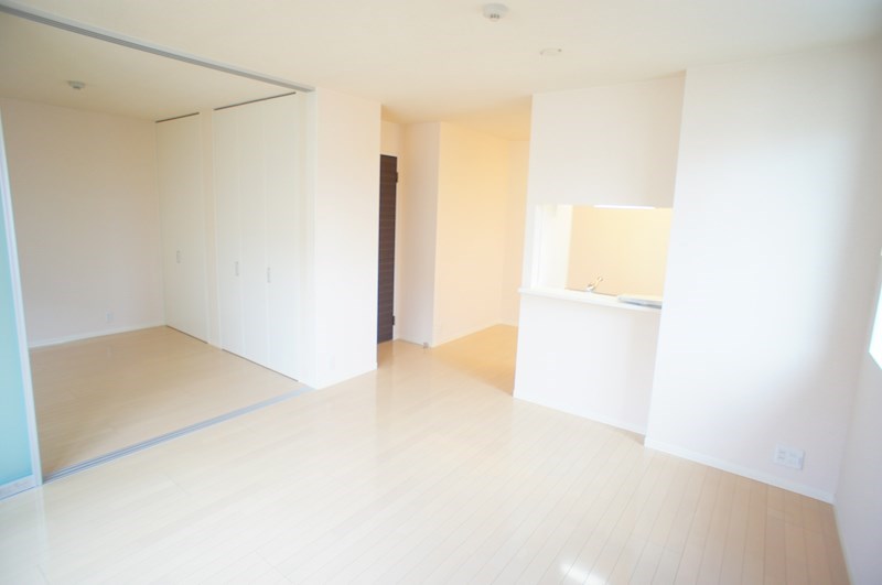 ハニー・コナ リビング