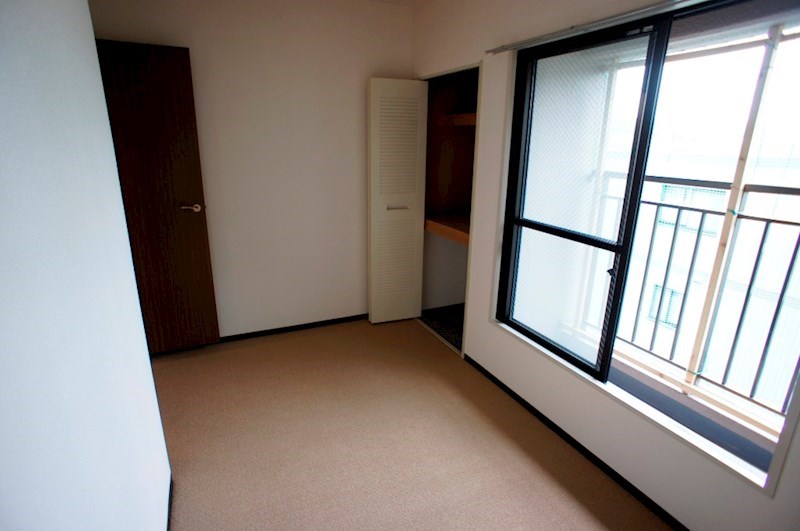 ライフコート富雄 ベッドルーム