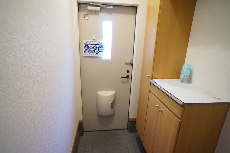 プリムロ－ズ 玄関