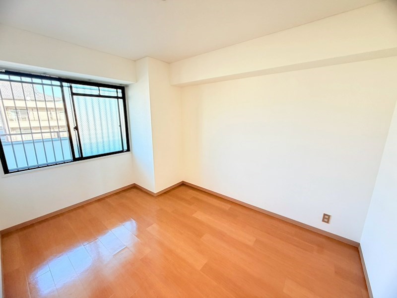 矢追マンション ベッドルーム