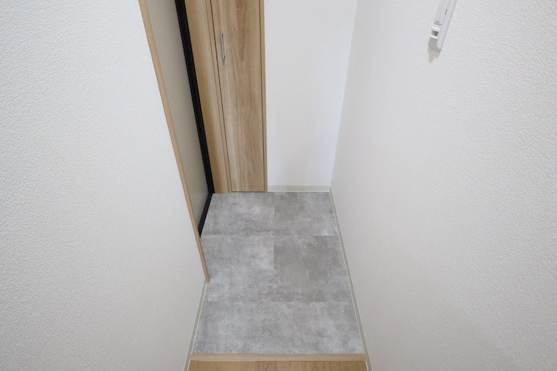 クレアール小泉東 玄関