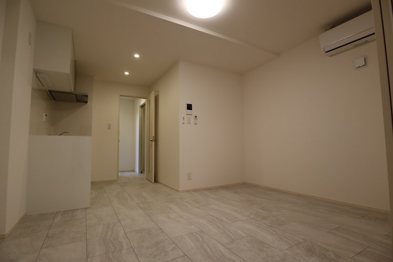 est東岡町Ⅰ（エストヒガシオカチョウ） リビング