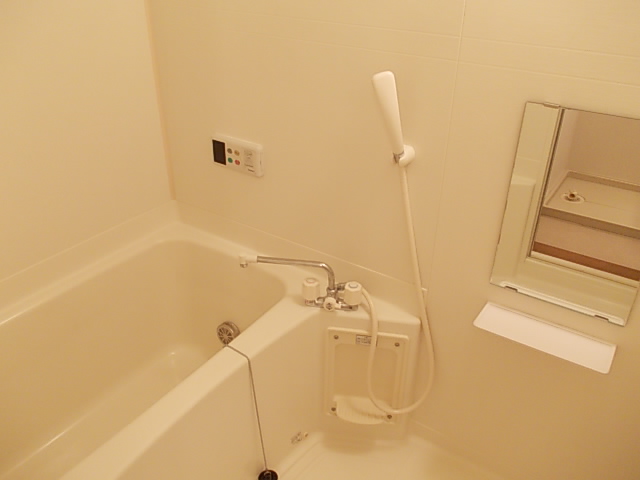 シャトーローリエＣ 風呂画像