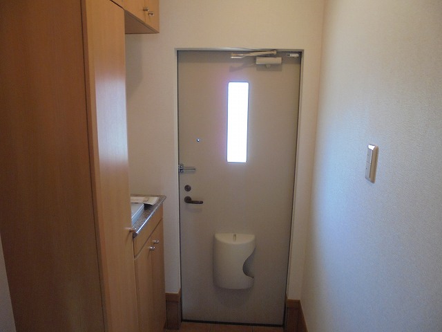 サニーパストラル 玄関