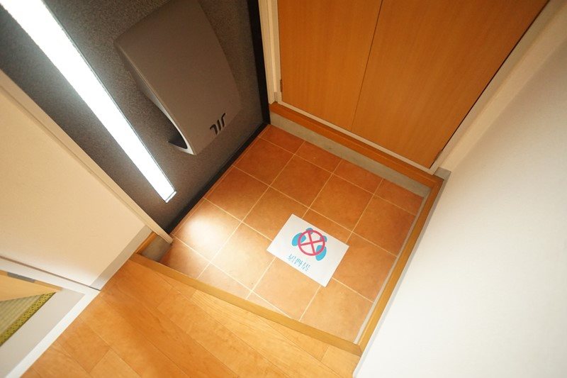 ドムール芝辻 玄関