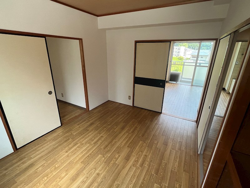 ハイライフ東生駒 ベッドルーム