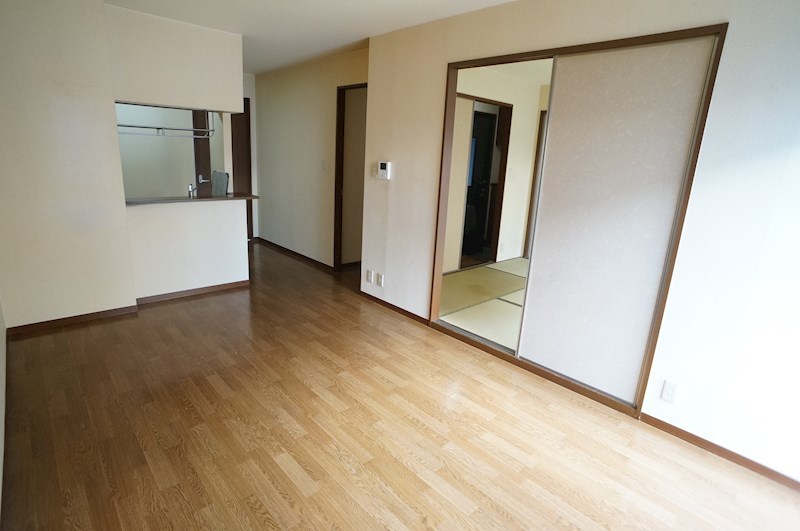 バリュージュ植善　C棟 リビング