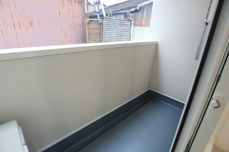 est東岡町Ⅰ（エストヒガシオカチョウ） ベランダ