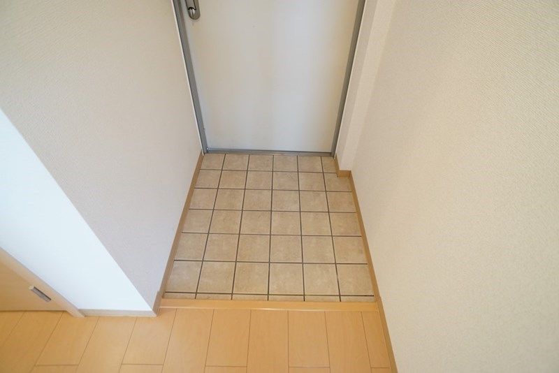 レジデンス斑鳩 玄関