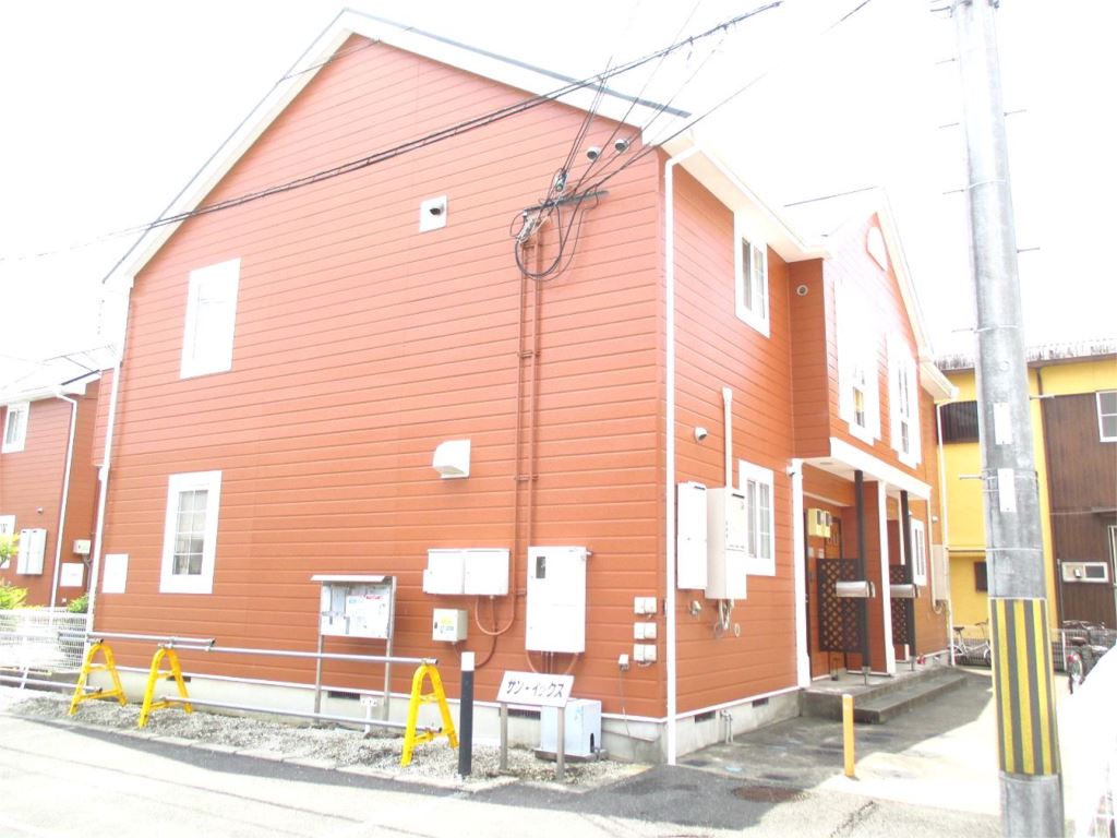 サン・イックス 102号室 外観