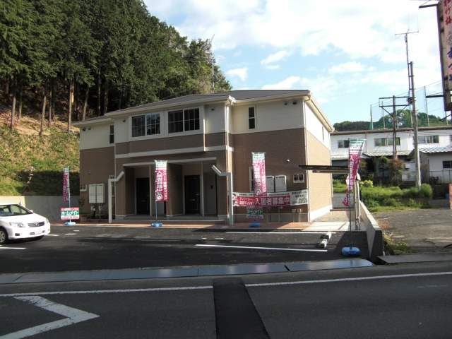 メゾン・ド・アンジュ 201号室 外観