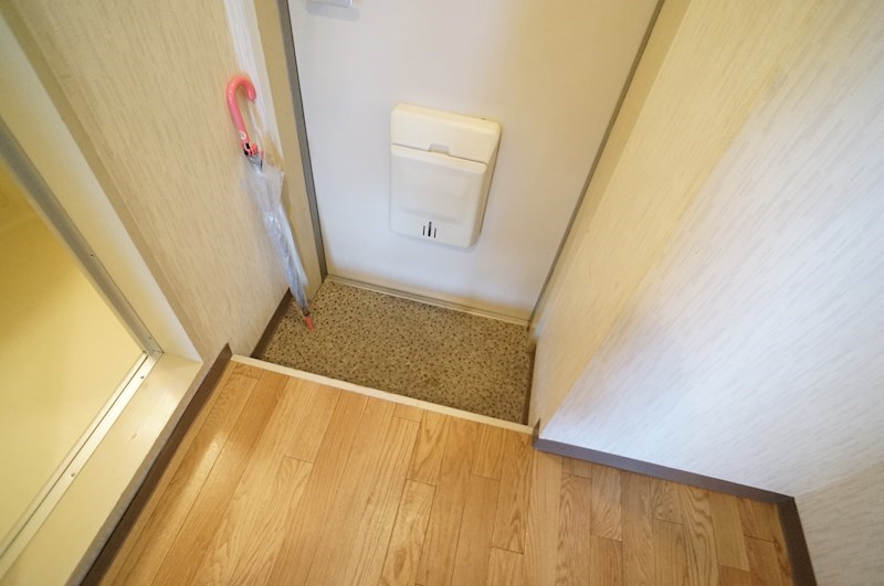 ジュネスⅠ号館 玄関