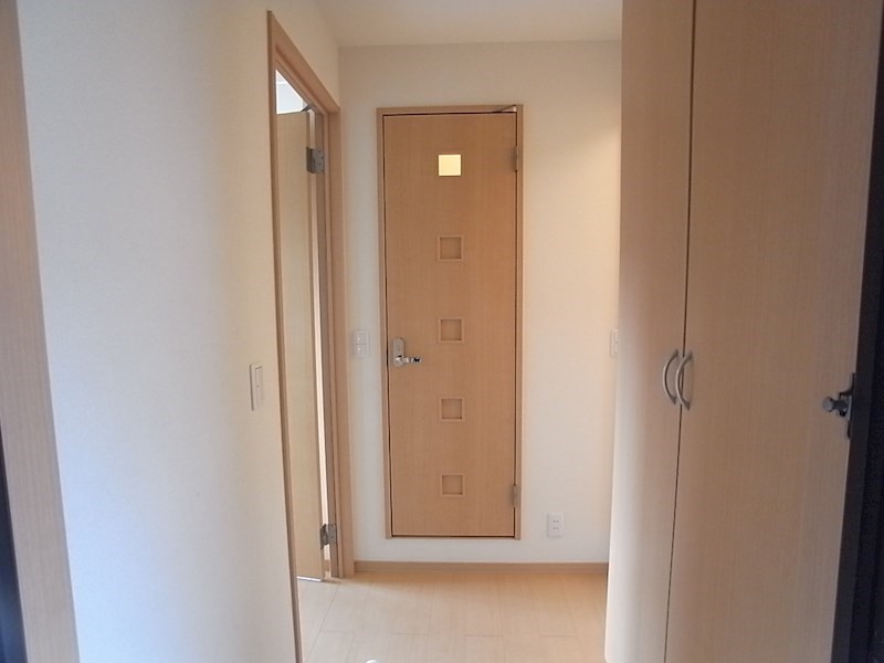 ルーナ西大寺 玄関