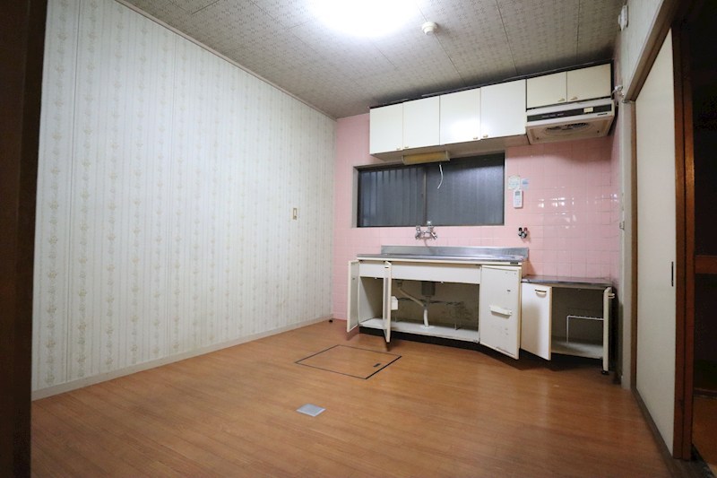 小泉町東3丁目戸建 リビング