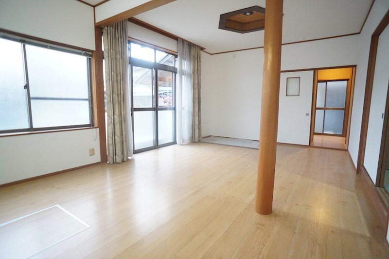 ハウス六条 リビング