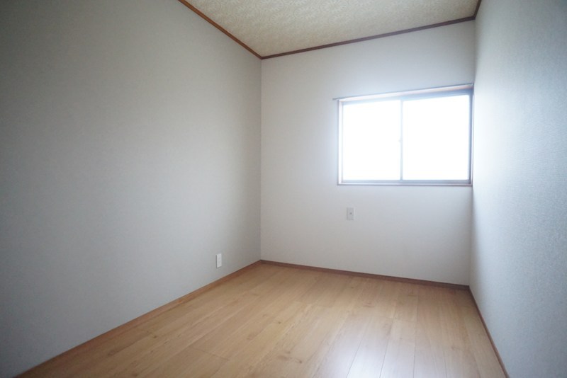 ハウス六条 ベッドルーム