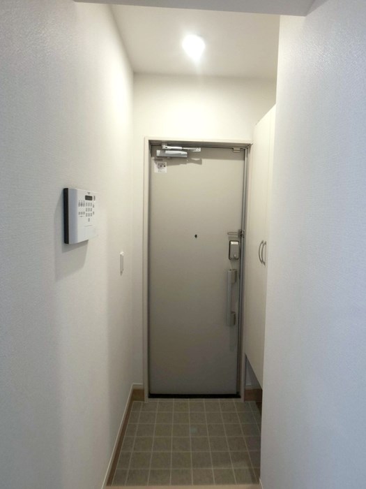 メゾン・ド・トレビアン 玄関