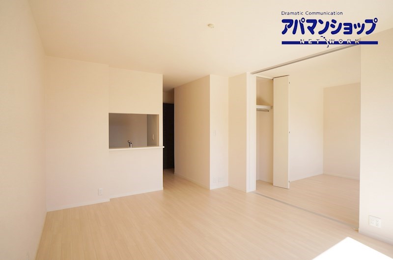 アルティ逢坂Ｂ リビング