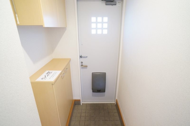 モン・ヴィラージュ 玄関