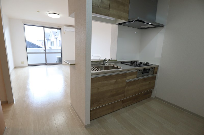 ＤＥＬ　ＡＲＺＴ（デル　アルツト） キッチン