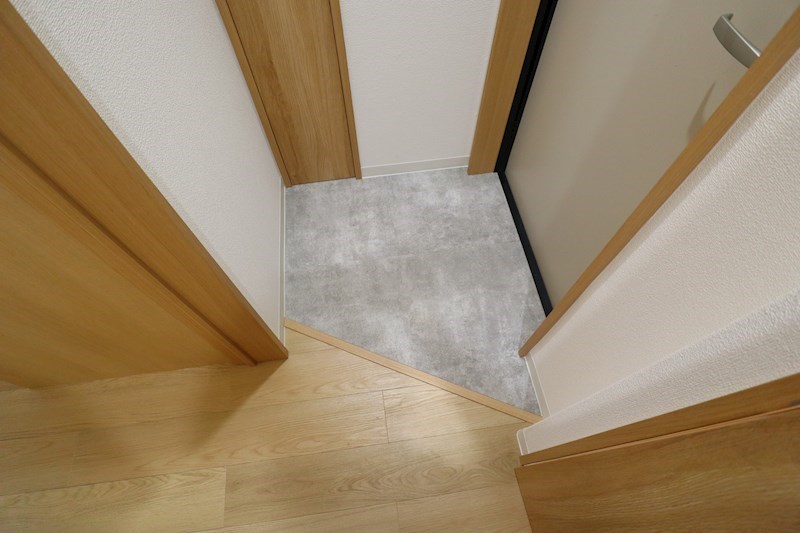 クレアール小綱町 玄関