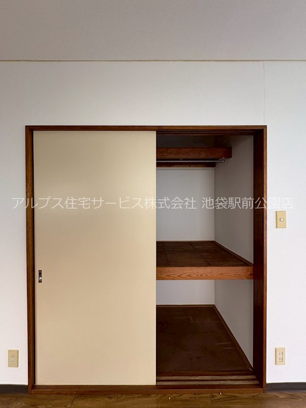 パークサイド新井 収納
