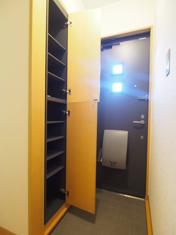 ホリーズ　ドミサイル（ｈｏｌｅｙ’ｓ　ｄｏｍｉｃｉｌｅ） 玄関