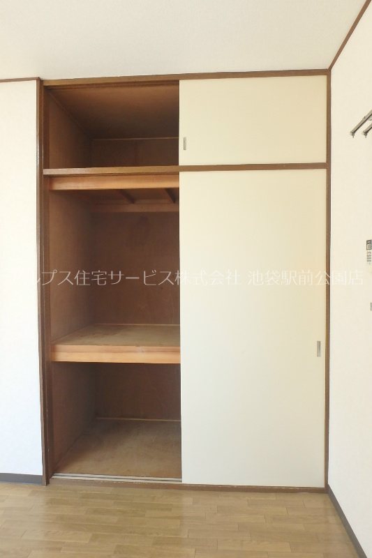 鷲山マンション 収納