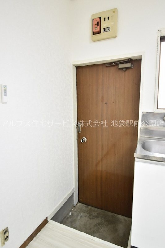 リベラル成増 玄関