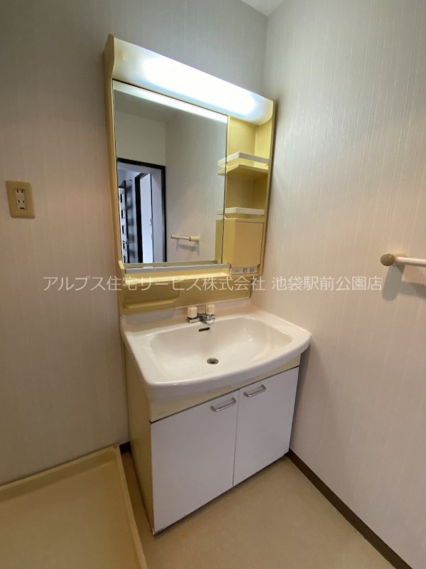 クレストカーサIDA 洗面所