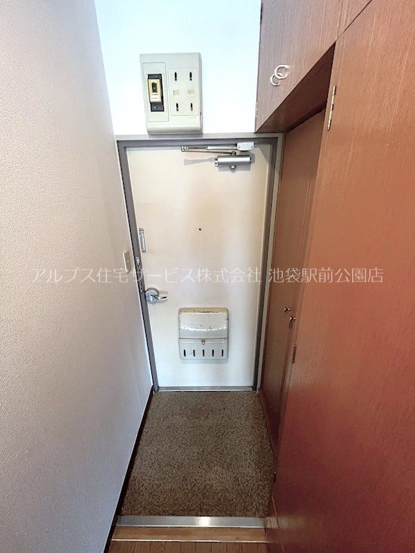 ドミ池田 玄関