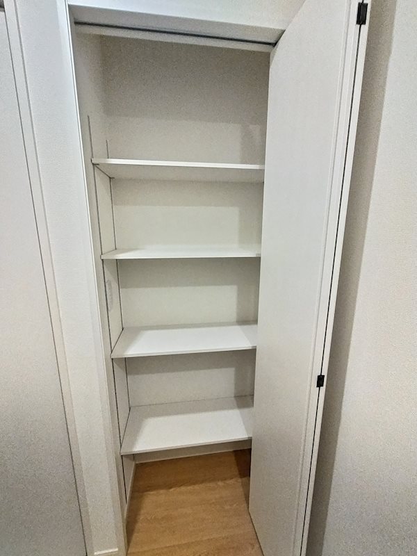 Est Collina（エスト　コッリーナ） 収納