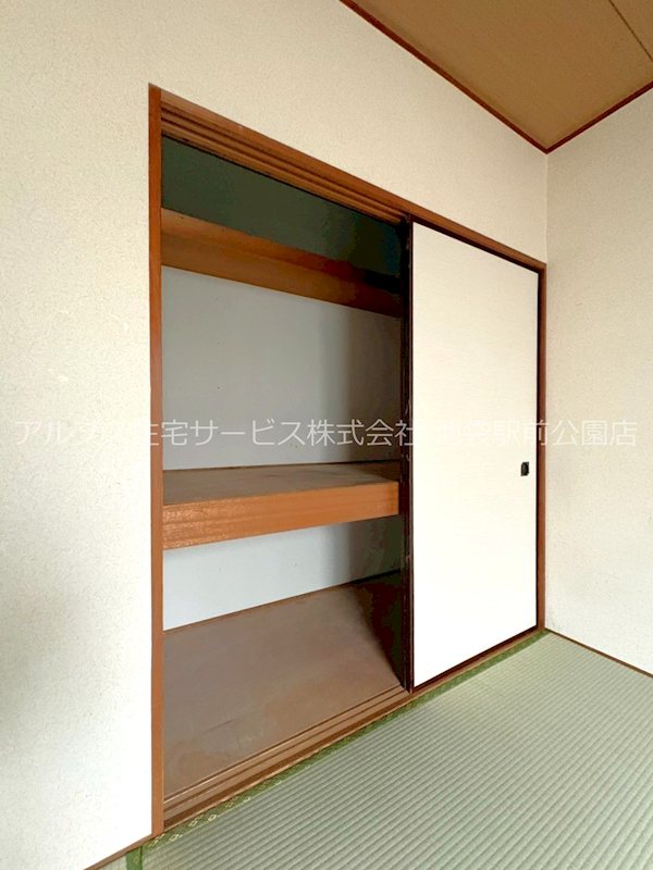 コーポカツカワ 収納