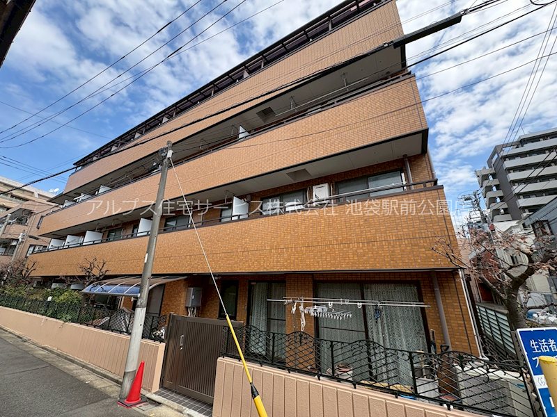 ドミール板橋本町 外観