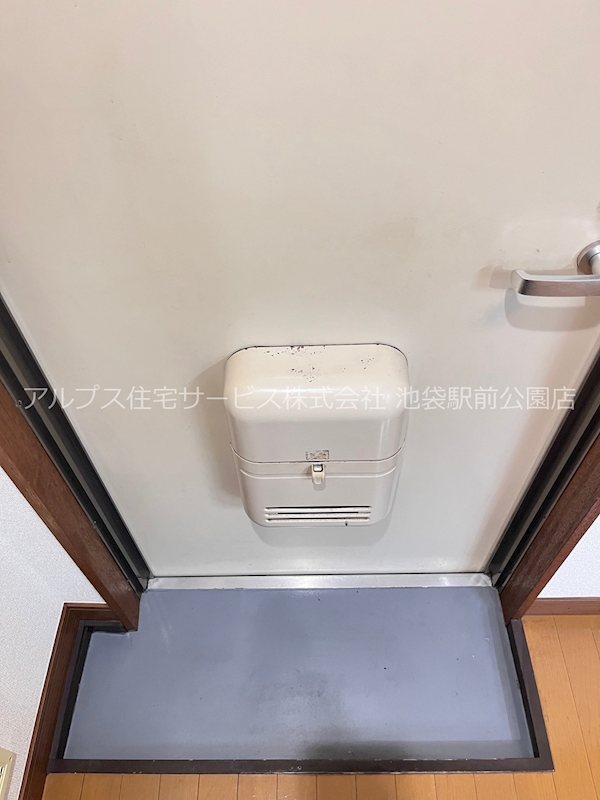 メゾンOSABE 玄関
