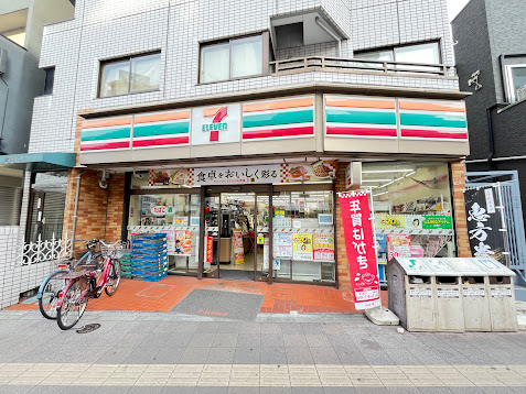 comodo abitare（コモドアビターレ） コンビニ