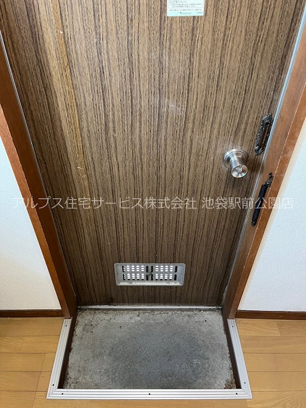 メゾン・ド・ロンドン 玄関