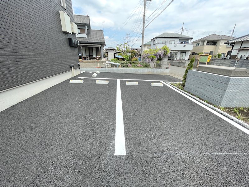 ウィステリアⅡ 駐車場