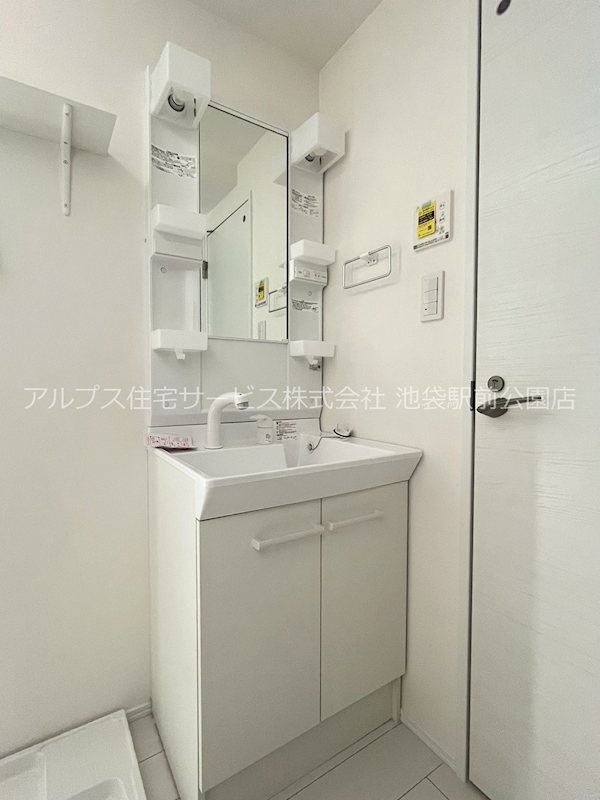 早稲田鶴巻町IMAハウス 洗面所