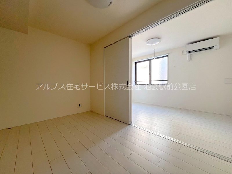 早稲田鶴巻町IMAハウス リビング