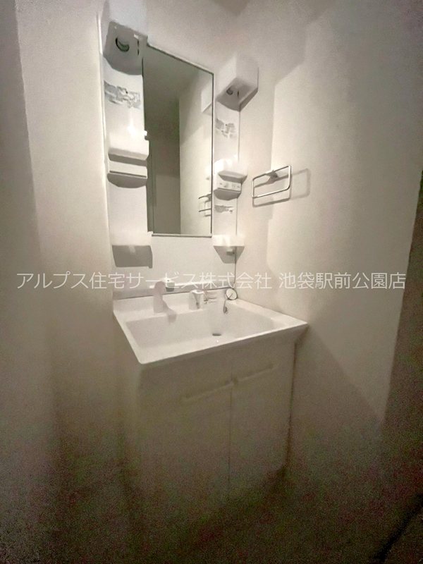 早稲田鶴巻町IMAハウス 洗面所