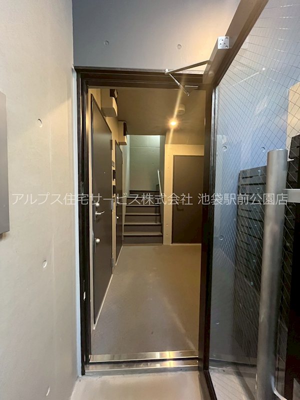 早稲田鶴巻町IMAハウス エントランス