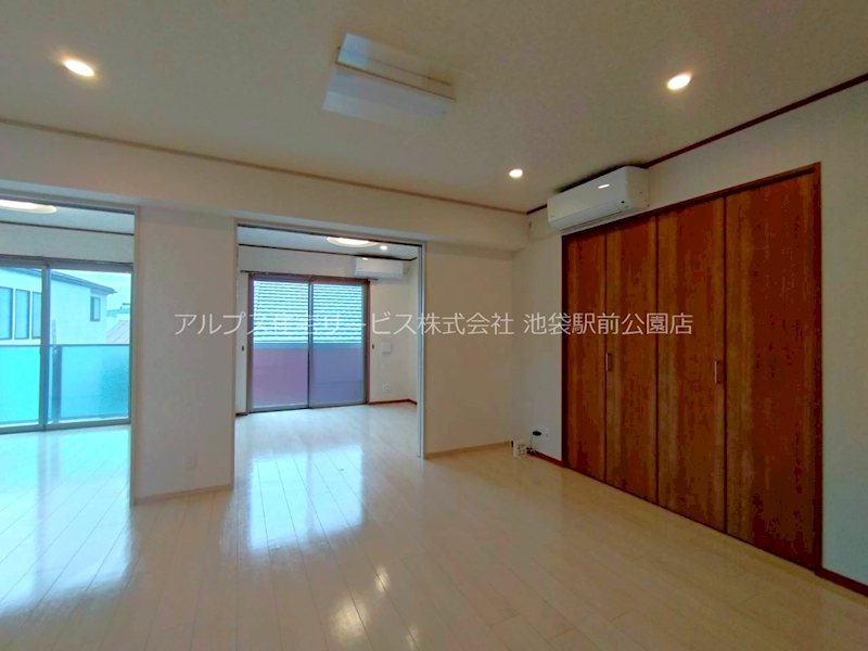 Parkside Residence リビング