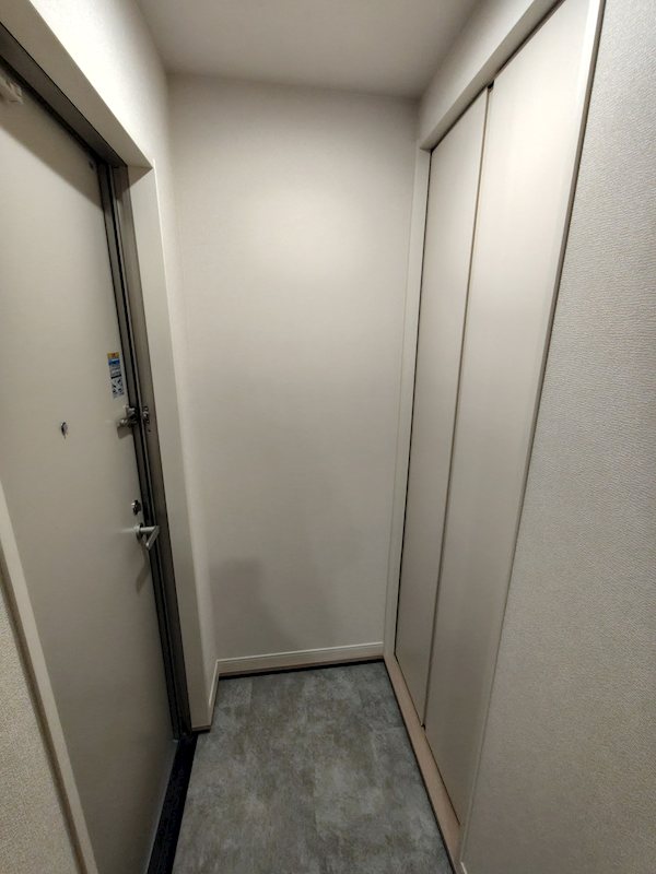 HIKARI 玄関